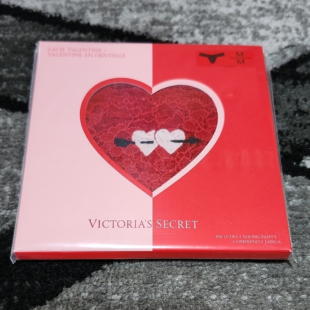 VICTORIA SECRET LIMITED EDITION LACIE BOXED VALENTINE THONG PANTY